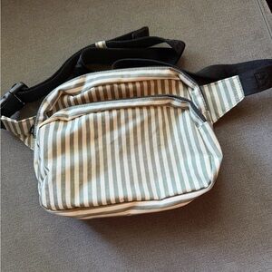 BAGGU Fanny Pack - Sage Stripes